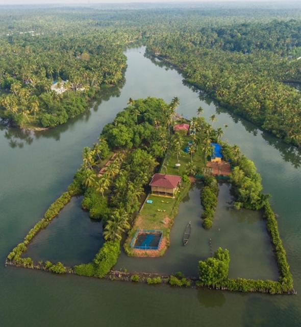 Vinis Farm - A Private Island Stay -Privacy Redefined !!! Mundrothuruth Exterior photo